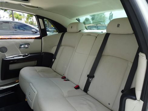 Used 2012 Rolls-Royce Ghost RWD image 14