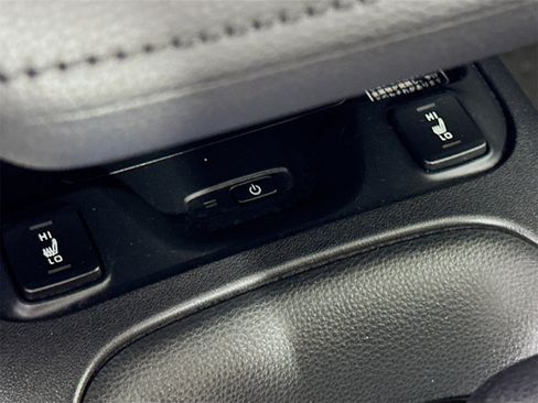 Certified 2025 Toyota Corolla XLE image 20