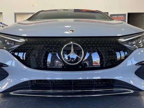 Used 2024 Mercedes-Benz EQE 500 4MATIC Sedan w/ Driver Assistance Package image 7