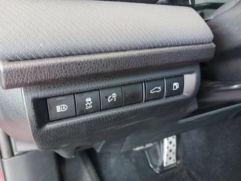 Used 2025 Toyota Camry SE FWD image 35