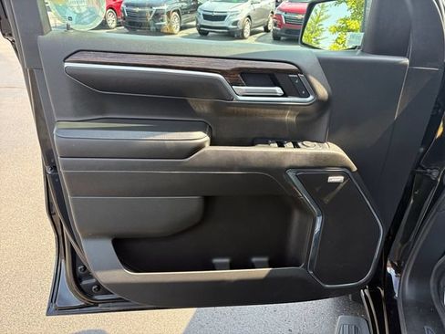 Used 2024 GMC Sierra 1500 Elevation w/ Elevation Premium Package AWD/4WD image 17
