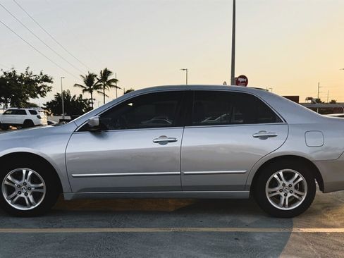 Used 2007 Honda Accord SE image 2
