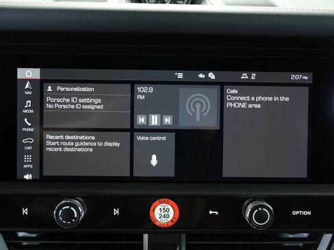 Certified 2025 Porsche Macan AWD/4WD image 17