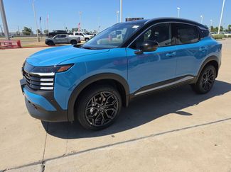 New 2026 Nissan Kicks SR w/ SR Premium Package FWD video 2