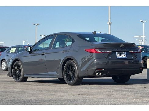 Used 2025 Toyota Camry SE FWD image 6