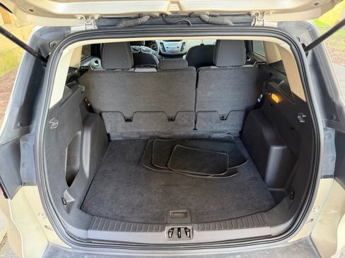 Used 2017 Ford Escape SE image 19