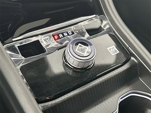 New 2025 Jeep Grand Cherokee Altitude image 12