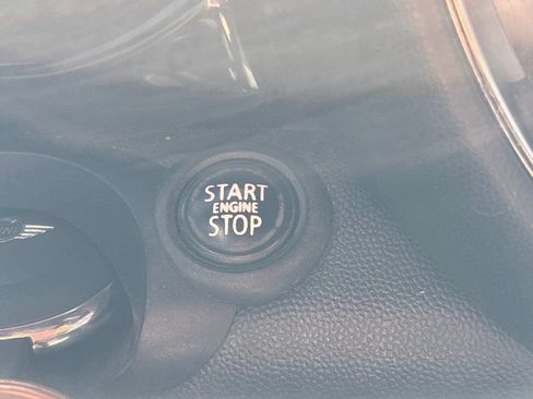 Used 2011 MINI Cooper Hardtop FWD image 16
