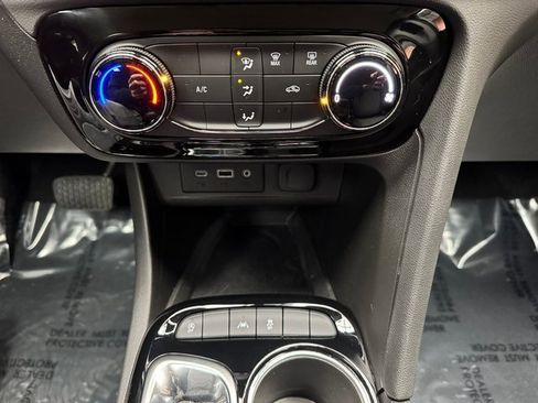 Used 2022 Buick Encore GX Preferred image 19