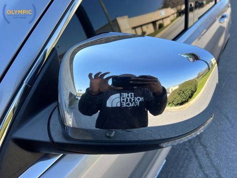 Used 2017 Jeep Grand Cherokee Limited image 17