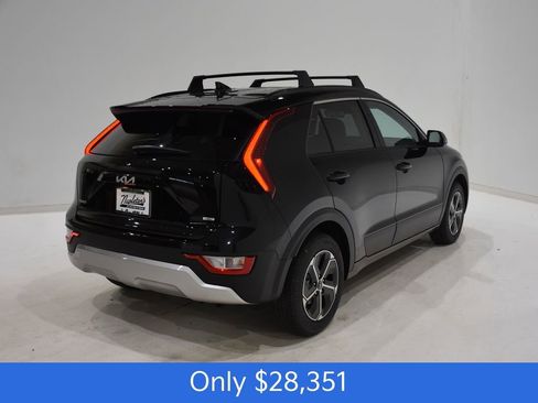 New 2025 Kia Niro EX FWD image 4