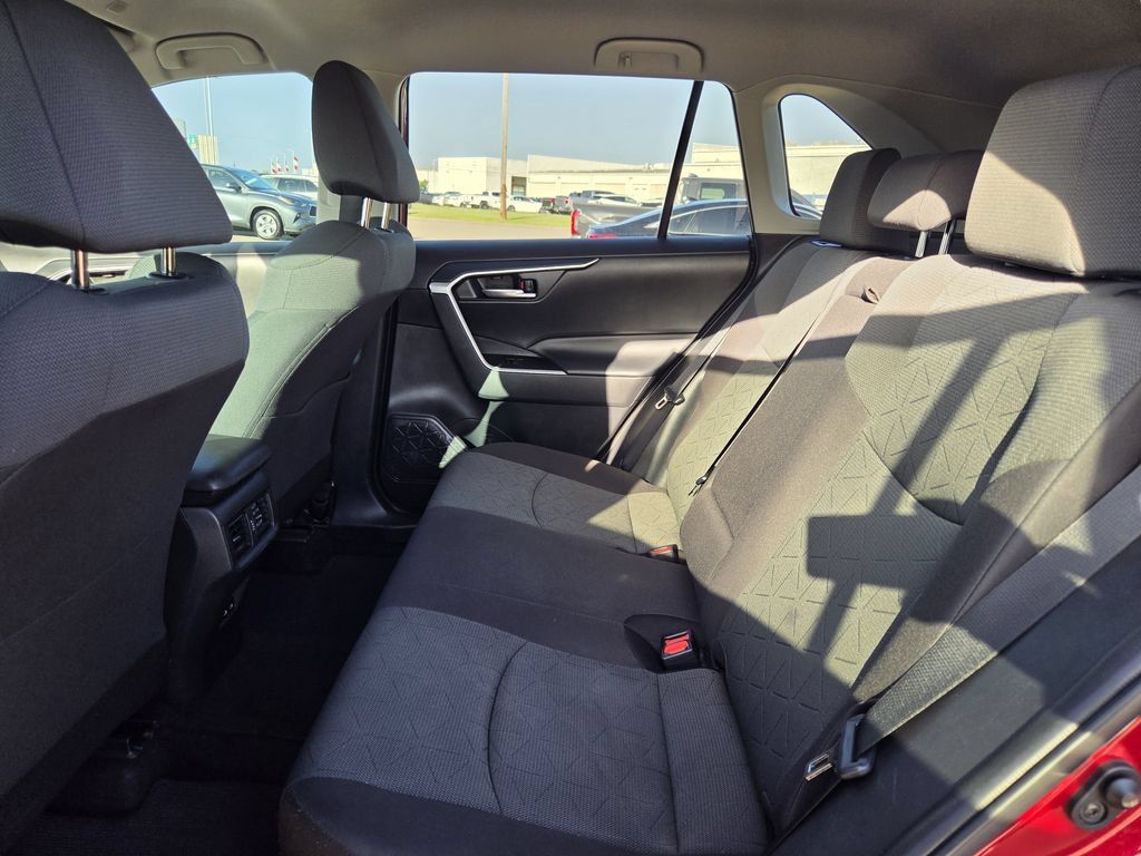 Used 2023 Toyota RAV4 XLE FWD image 29
