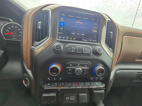 Certified 2021 Chevrolet Silverado 1500 High Country w/ Technology Package AWD/4WD image 31