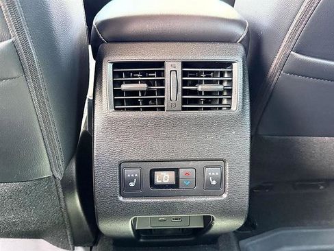 Used 2023 Mitsubishi Outlander SEL AWD/4WD image 35