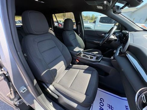 Used 2025 Chevrolet Equinox LT w/ Safety and Technology Package FWD image 25