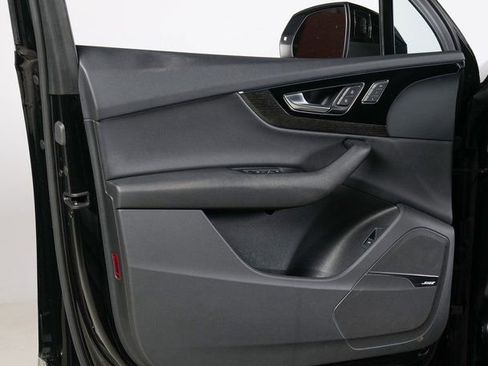 Used 2018 Audi Q7 3.0T Premium Plus w/ Premium Plus Package image 30