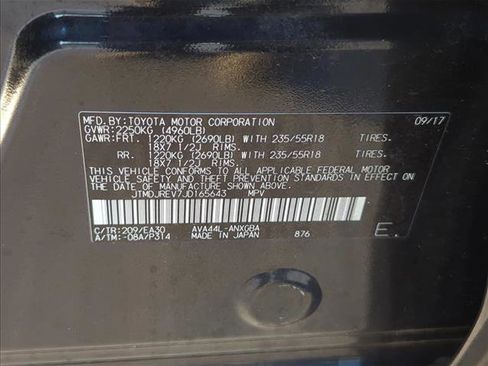 Used 2018 Toyota RAV4 Limited image 2