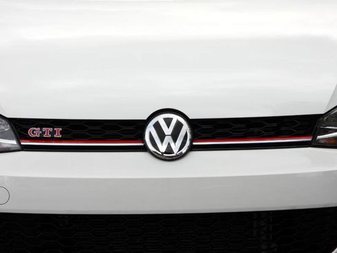 Used 2020 Volkswagen GTI S image 25