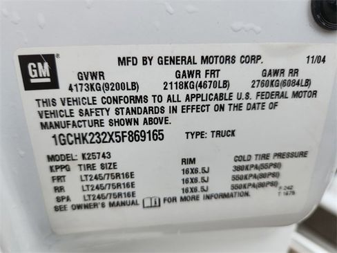 Used 2005 Chevrolet Silverado 2500 LT w/ Heavy-Duty Power Package image 32