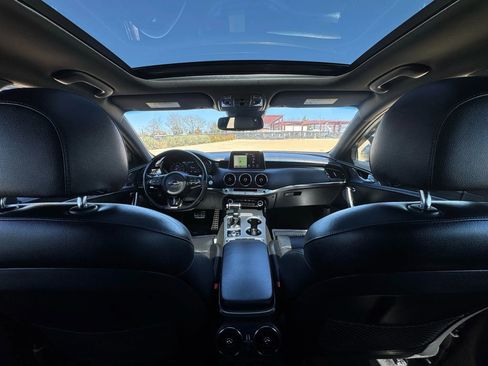 Used 2019 Kia Stinger GT1 image 44