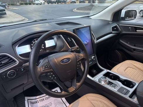 Used 2023 Ford Edge SEL w/ Convenience Package image 10