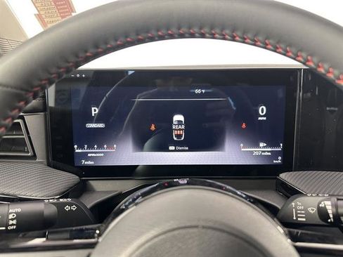 New 2025 Nissan Kicks SR image 25