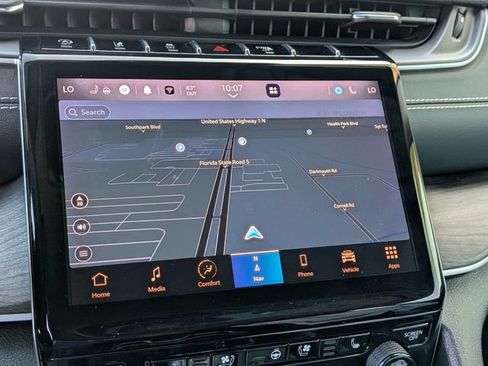 Certified 2023 Jeep Grand Cherokee Limited w/ Luxury Tech Group II AWD/4WD image 20