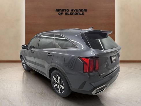 Used 2021 Kia Sorento S FWD image 3