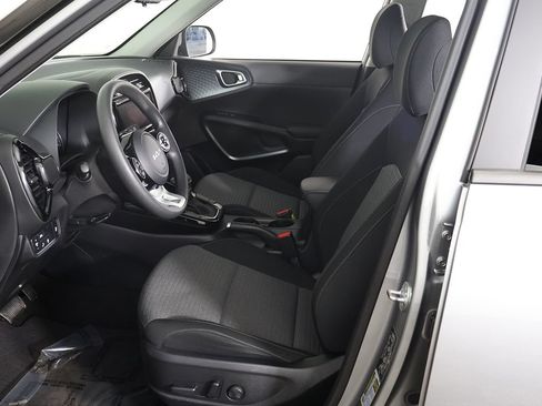 Used 2022 Kia Soul S FWD image 28