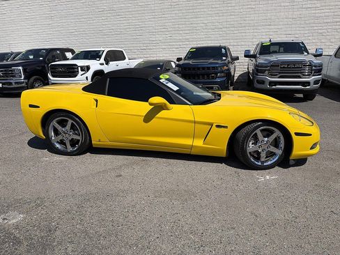 Used 2007 Chevrolet Corvette Convertible w/ Preferred Equipment Group RWD image 4