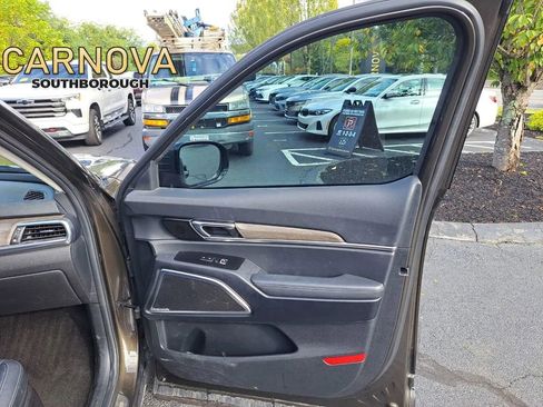 Used 2022 Kia Telluride SX image 16