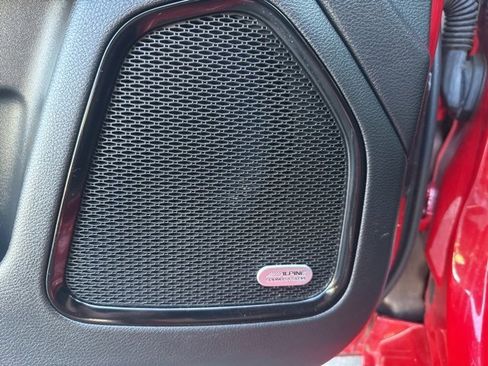 Certified 2022 Jeep Compass Limited w/ (RED) Package image 12