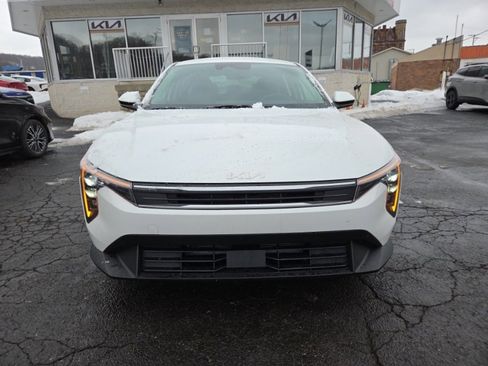 New 2026 Kia K4 LXS image 2