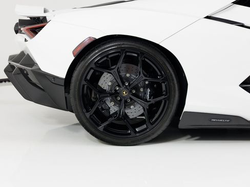 Used 2024 Lamborghini Revuelto AWD/4WD image 14