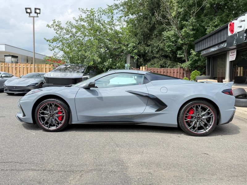 Used 2024 Chevrolet Corvette Stingray Preferred Conv w/ Z51 Performance Package RWD image 10