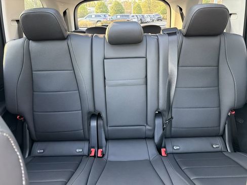New 2026 Mercedes-Benz GLS 450 4MATIC image 7