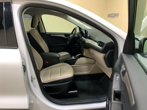 Used 2022 Ford Escape SE w/ Convenience Package image 11