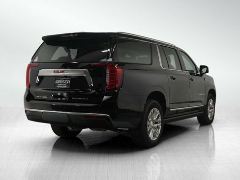 Used 2023 GMC Yukon XL Denali w/ Advanced Technology Package image 6