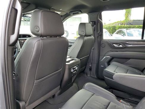 Used 2022 GMC Yukon Denali image 15