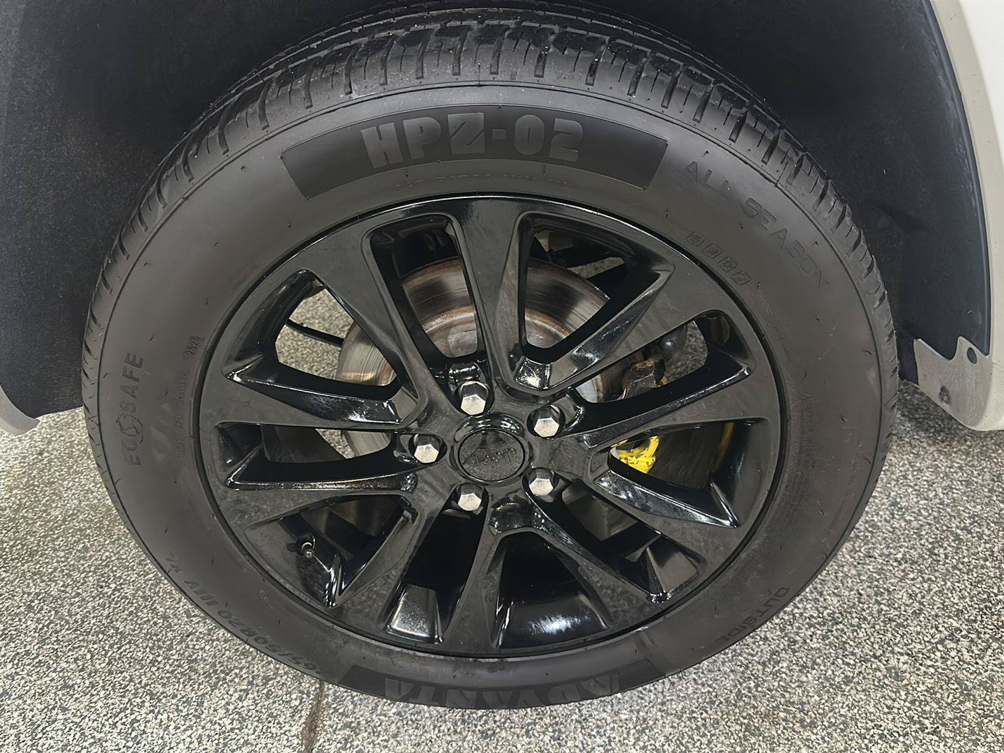 Used 2018 Jeep Grand Cherokee Altitude AWD/4WD image 10
