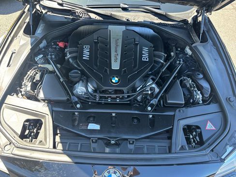 Used 2014 BMW 550i xDrive Sedan AWD/4WD image 14
