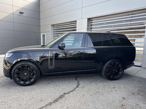 Certified 2025 Land Rover Range Rover Autobiography AWD/4WD image 4