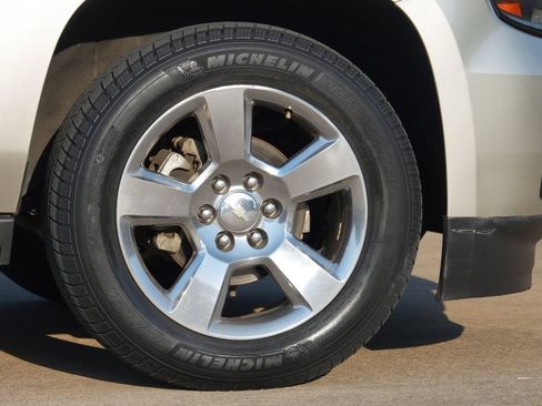 Used 2017 Chevrolet Tahoe LT w/ Luxury Package RWD image 31