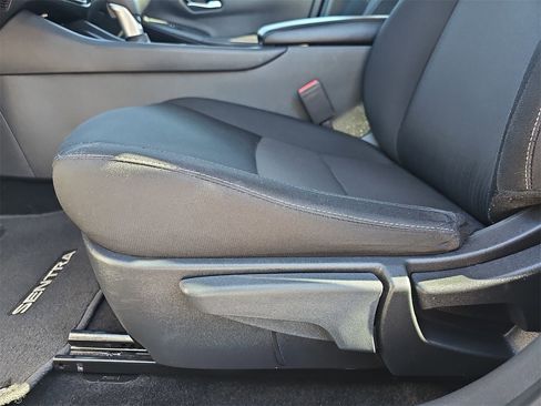 Used 2025 Nissan Sentra SV w/ All-Weather Package image 28