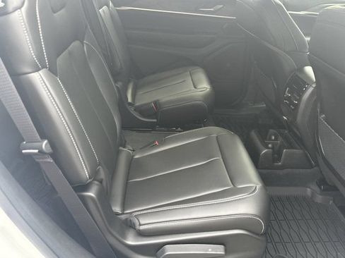 New 2026 Jeep Grand Cherokee L Limited AWD/4WD image 15