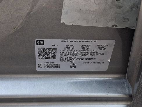 Used 2025 GMC Sierra 2500 AT4X AWD/4WD image 32