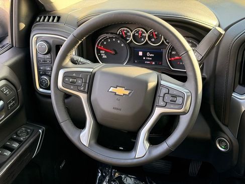 Used 2022 Chevrolet Silverado 1500 LTZ AWD/4WD image 22