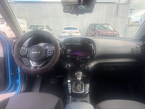 Used 2023 Kia Soul S FWD image 16