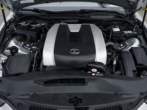 Used 2018 Lexus IS 300 AWD w/ Comfort Package image 11