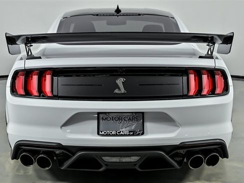 Used 2021 Ford Mustang Shelby GT500 w/ Carbon Fiber Track Pack RWD image 9